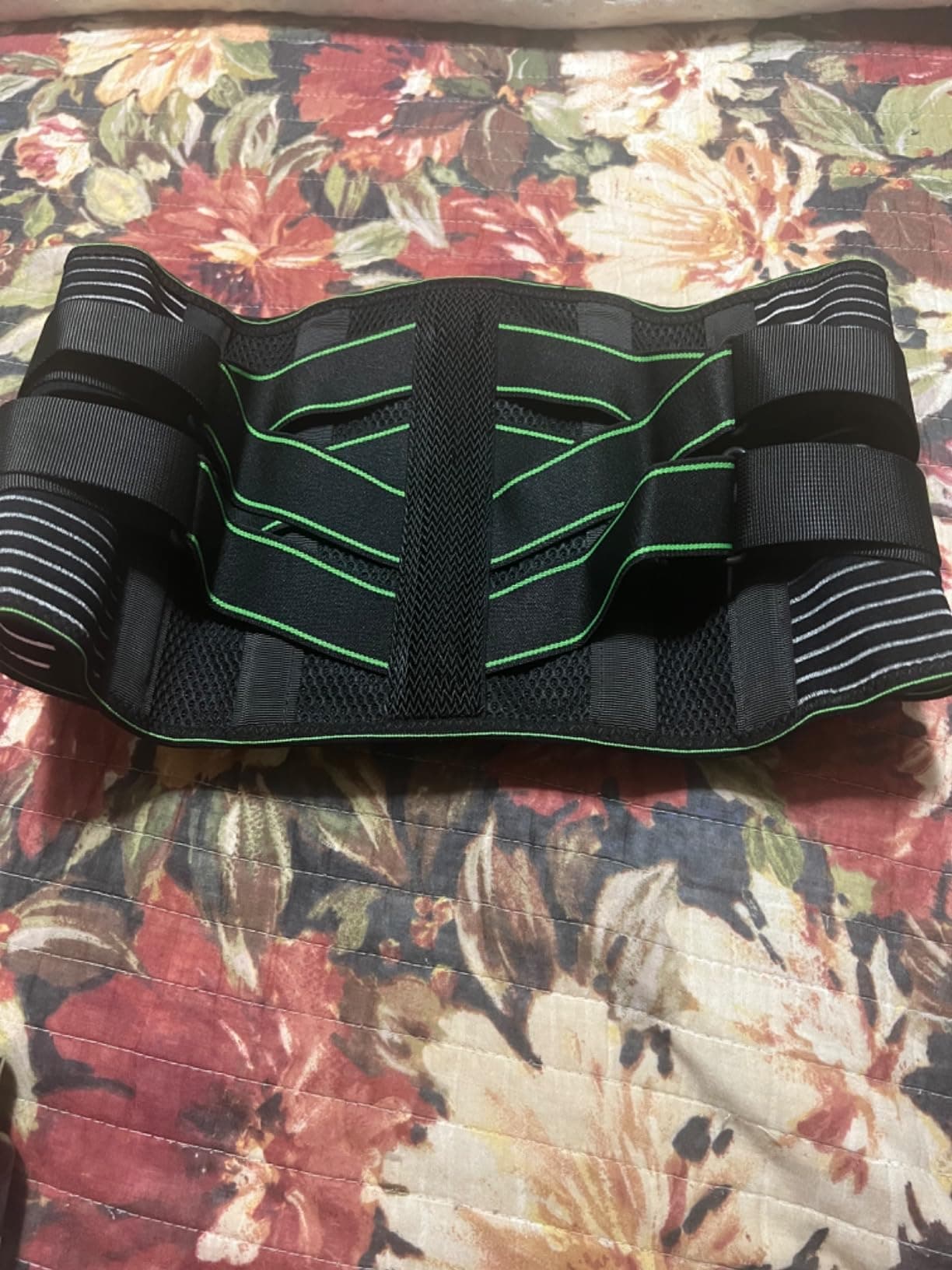 X-cross lumbar lacing